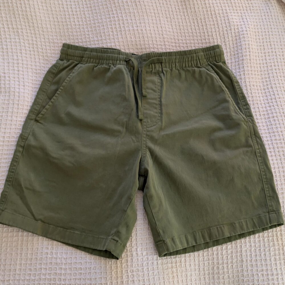 Todd Snyder 7" Weekend Short in Cilantro